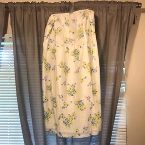 White floral strapless dress